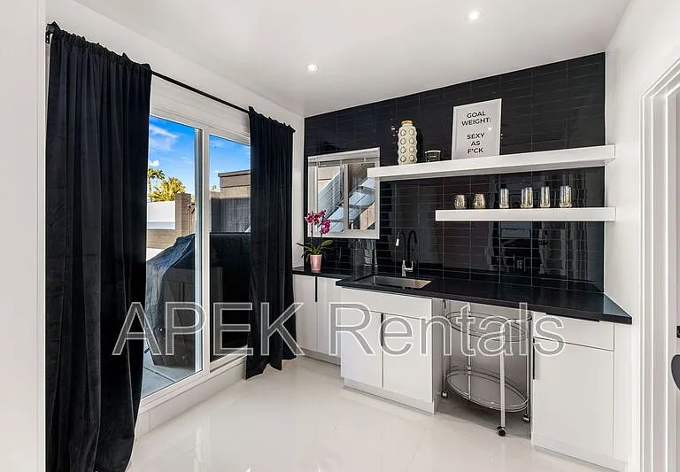 2325 N Girasol Ave — Photo 12