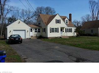 434 Elmwood Dr, Windsor Locks, CT 06096