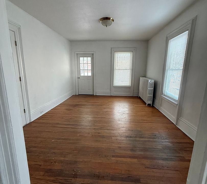 1st image of 115 Spring St #108352FE8