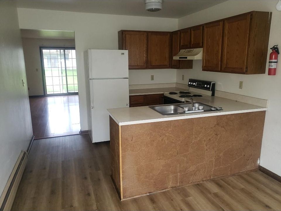 1st image of 1051 Abbey Ct #6
