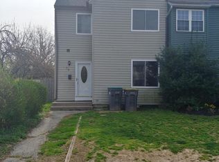 38 Coachlight Ct, New Castle, DE 19720