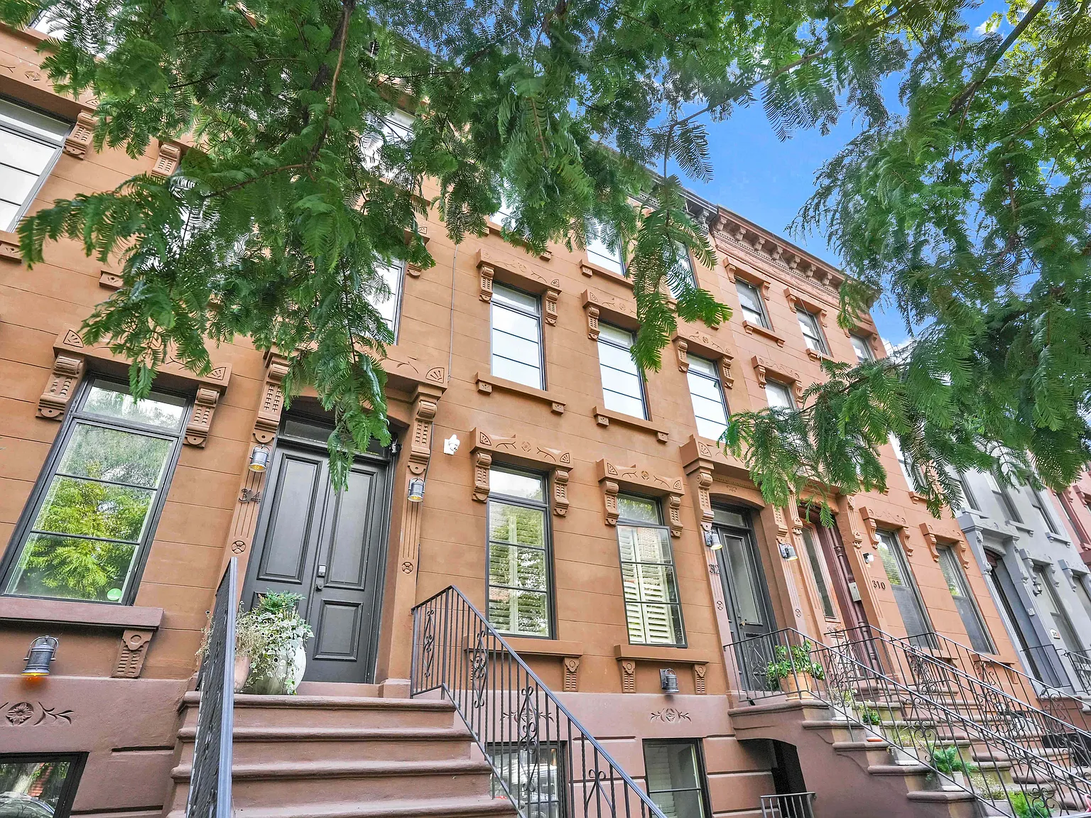 312 Clifton Place — Photo 1