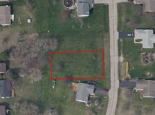 527 Bounty Dr NE, Poplar Grove, IL 61065