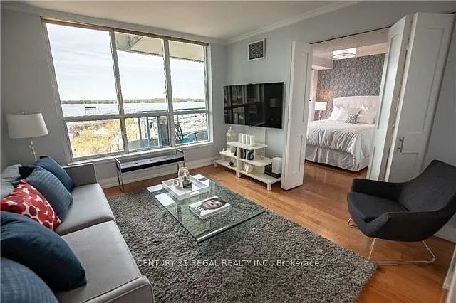 228 Queens Quay W #816 — Photo 11