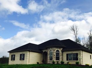 102 Quaker Ridge Ct, Beaver, PA 15009