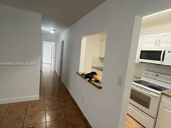 4500 NW 79th Ave APT 2B, Doral, FL 33166