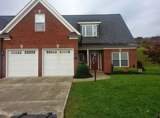 8541 Whistling Straits Dr, Radford, VA 24141