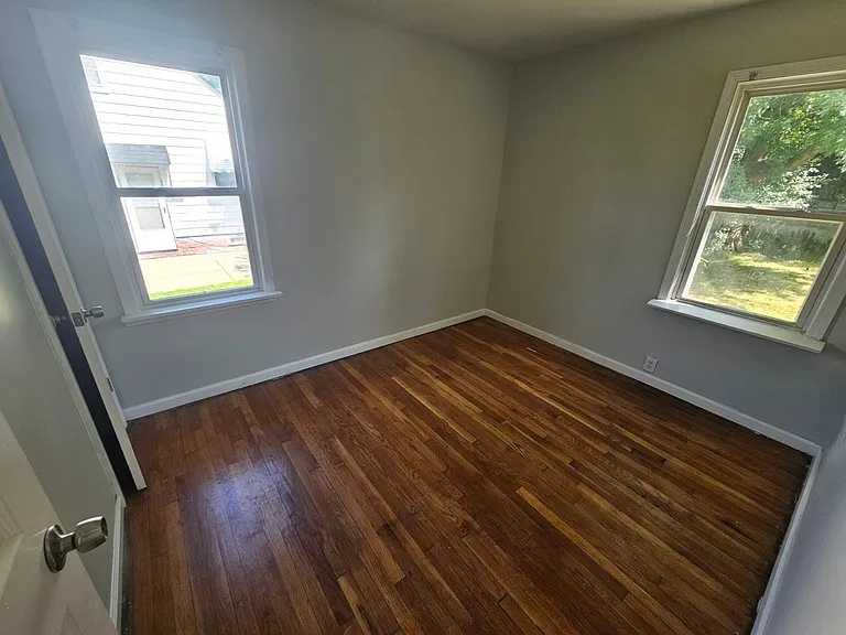 20630 Morris Ave — Photo 14