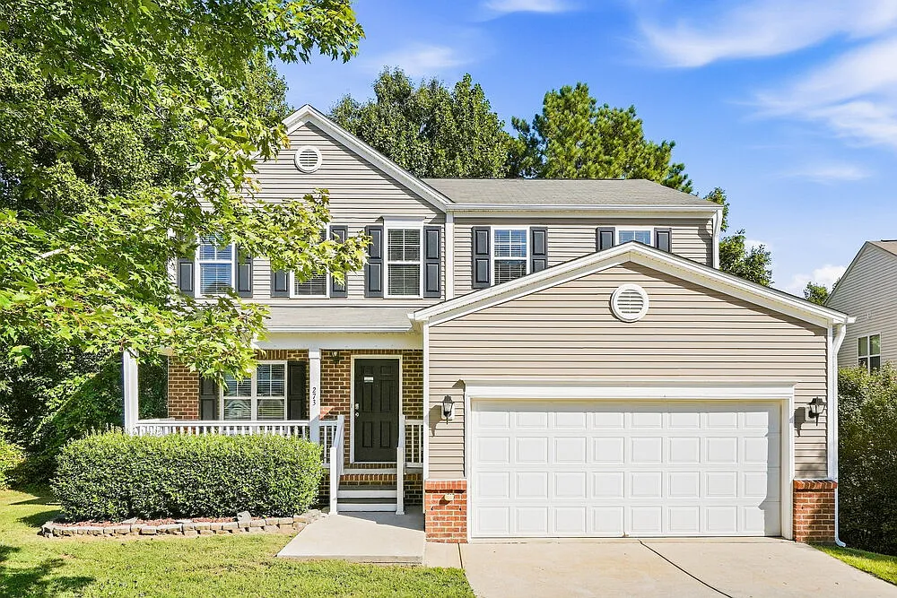 3 bed, 2.5 bath, 2020 sqft, $2,045 — Photo 1