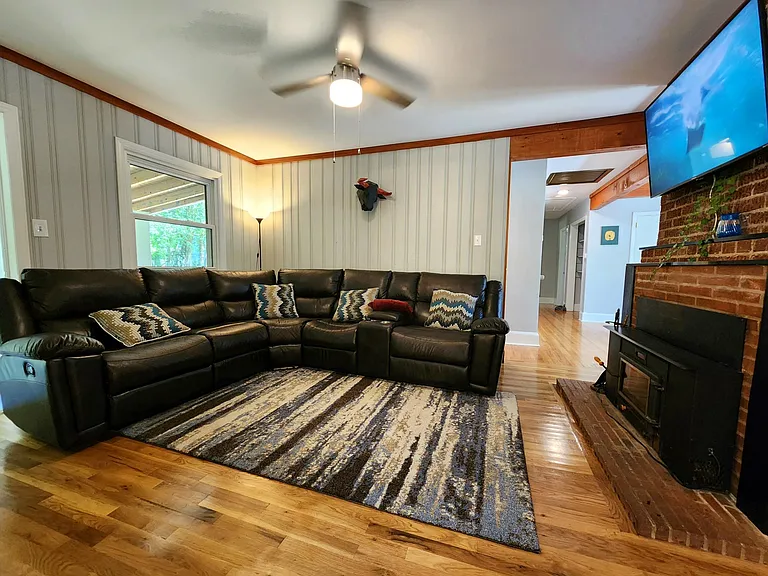 225 Shenandoah Cir — Photo 12