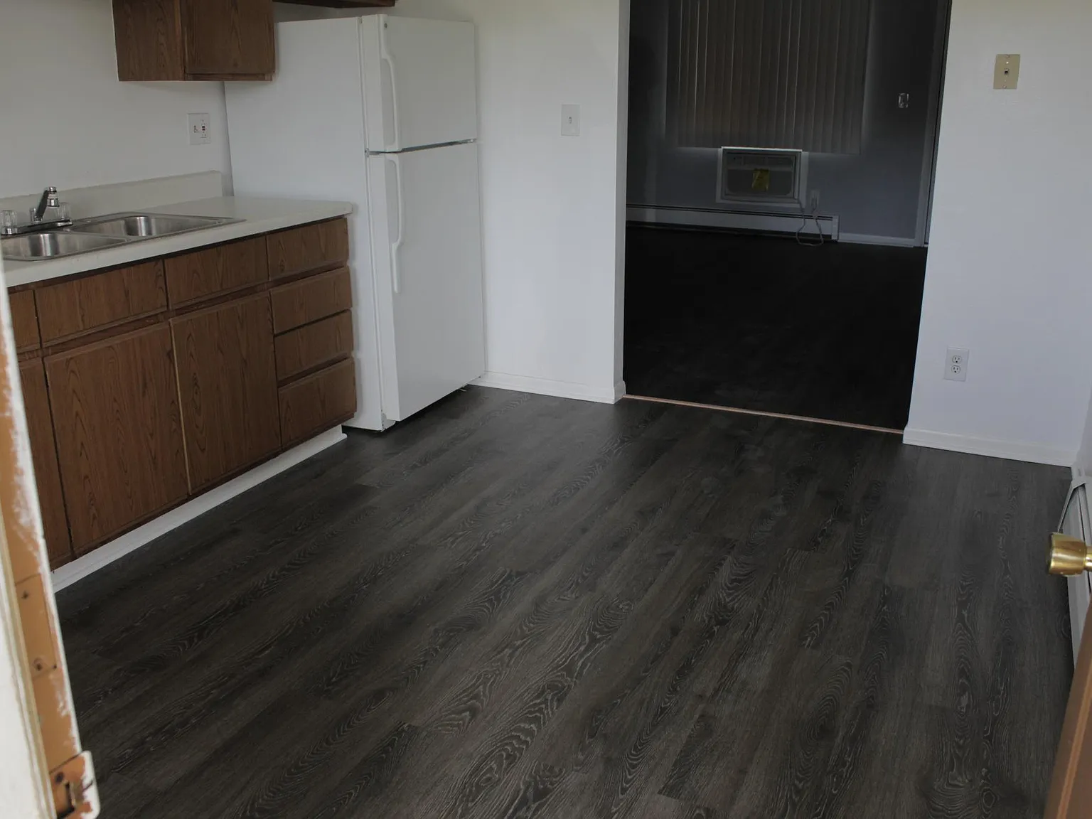2 bed, 800 sqft, $1,295 — Photo 3