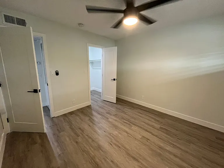 2302 N 29th Pl — Photo 11