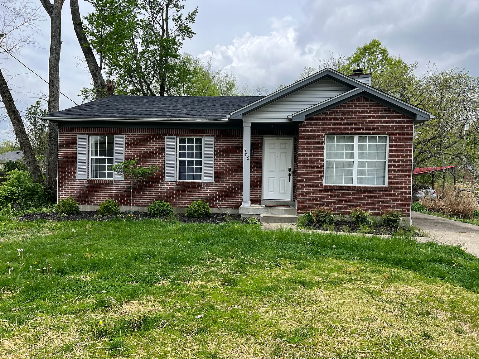 3 bed, 1200 sqft, $1,900 — Photo 1