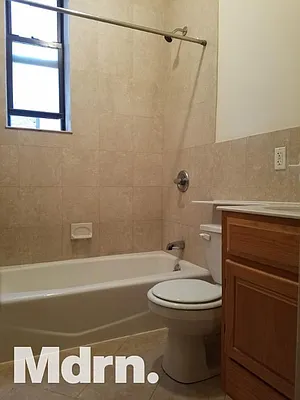 Rented by Mdrn Residential | media 42