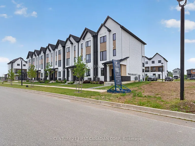 1595 Capri Cres #66 — Photo 31
