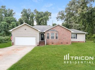 211 Boxwood Ln, Anderson, SC 29621