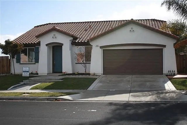 168 Continente Ave photo 1