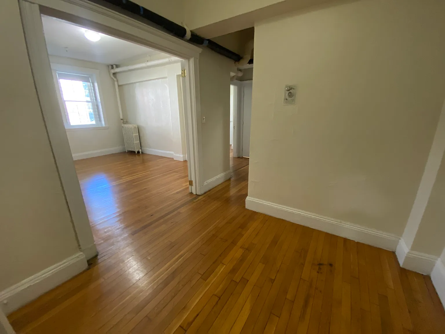 1 bed, 999 sqft, $2,150 — Photo 3