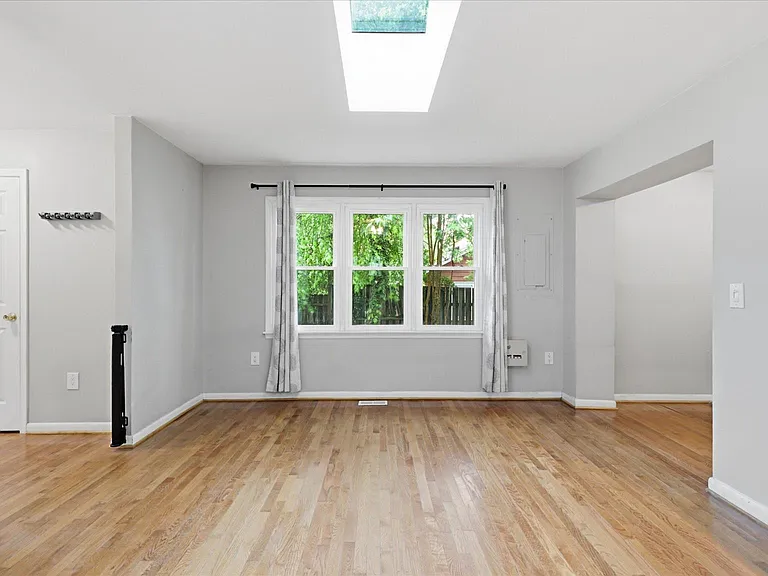 6330 Airlie Rd — Photo 10