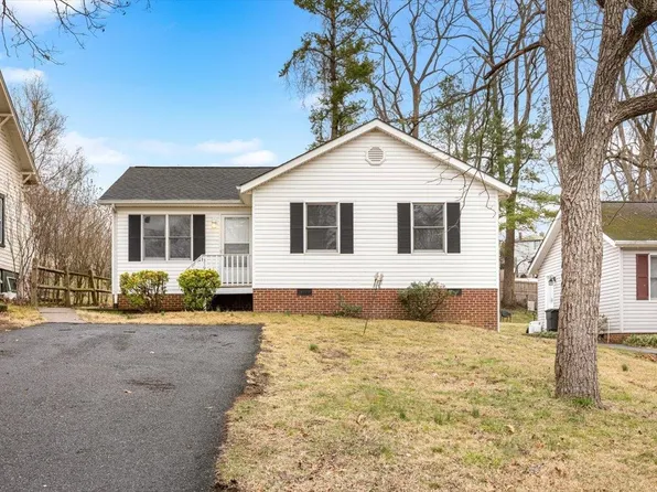 319 Westwood Blvd, Staunton, VA 24401