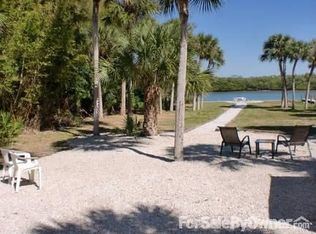 2555 N Beach Rd, Englewood, FL 34223