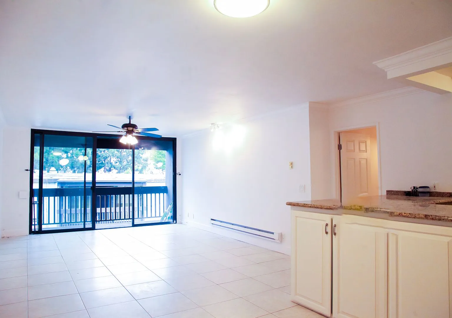 Spacious 2-Bedroom Condo in Cross Creek Village with Resort-Style Amenities — Photo 2