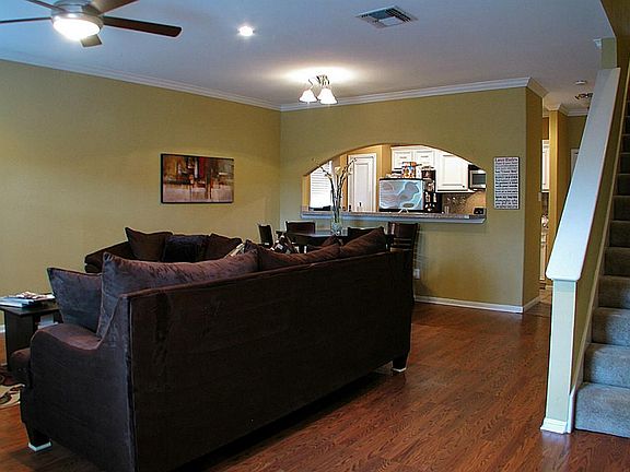 This home is all about large open spaces! Wood style laminat