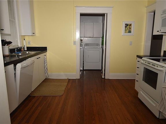 5th image of 3014 W San Nicholas St