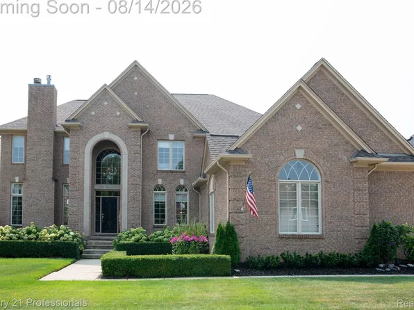 916 Majestic, Rochester Hills, MI 48306