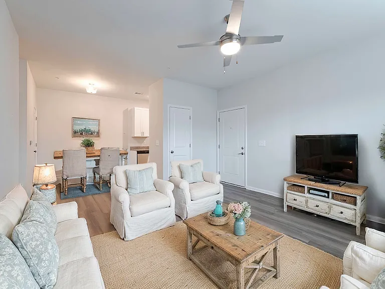 Meadows of Graham Apartments — Photo 2