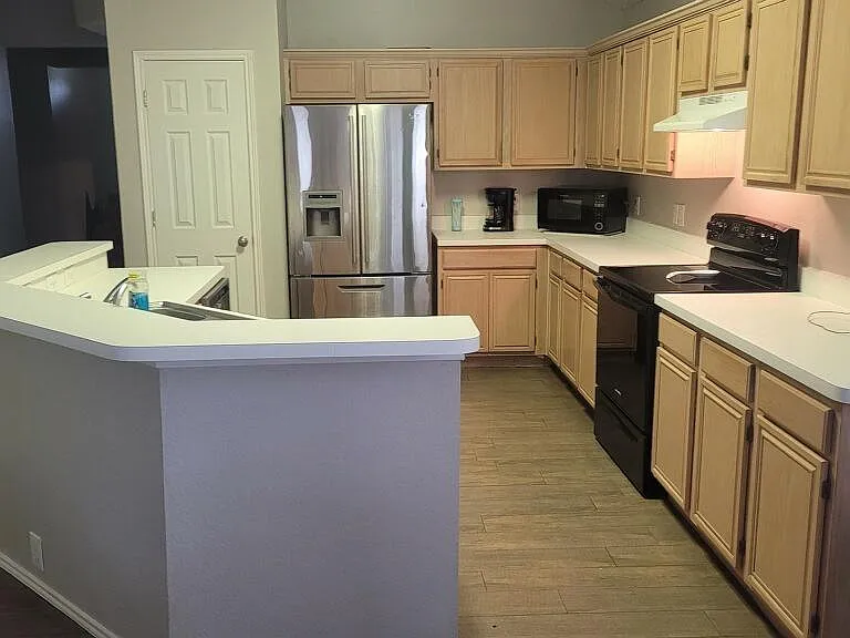 9701 Rochdale Dr — Photo 2