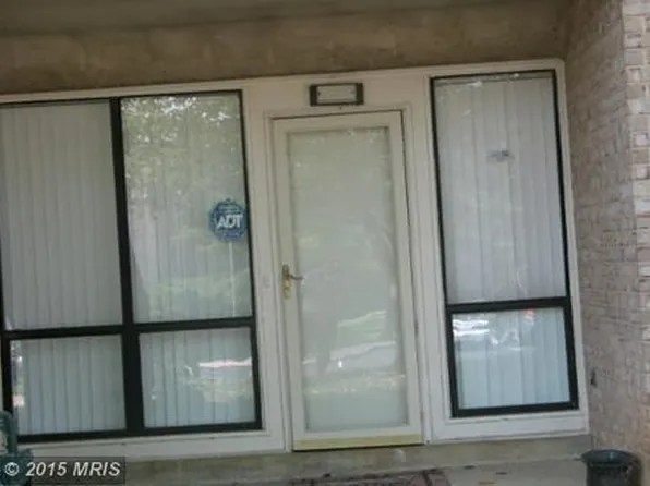 Huntley Square Dr, Temple Hills, MD 20748