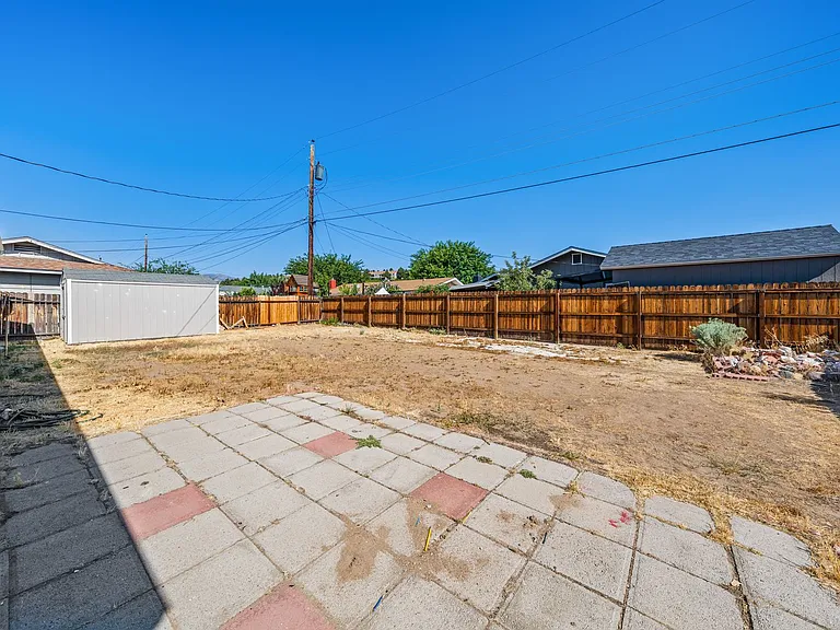 2565 Pequop St — Photo 38