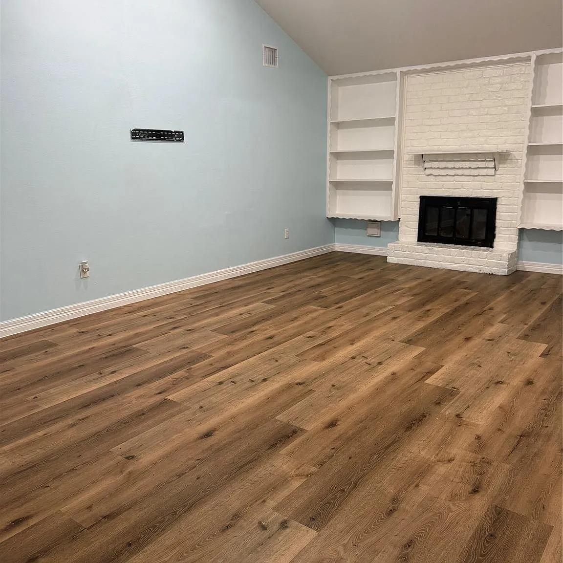 4 bed, 3.0 bath, 1760 sqft, $2,100 — Photo 3