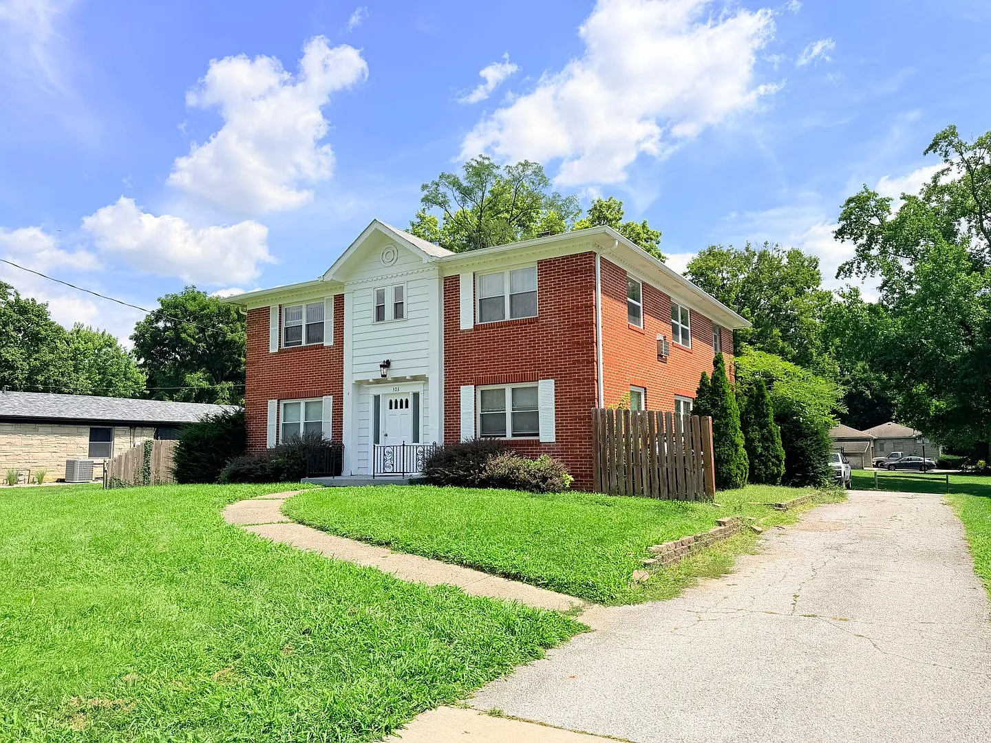 Now Showing: 1 Bedroom/1 Bathroom Apartment Located At 303 N Madison Ave. Unit 3 In Greenwood, In. — Photo 2