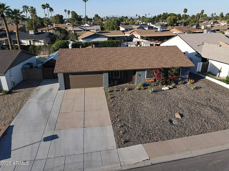 2200 N Los Altos Dr — Photo 41
