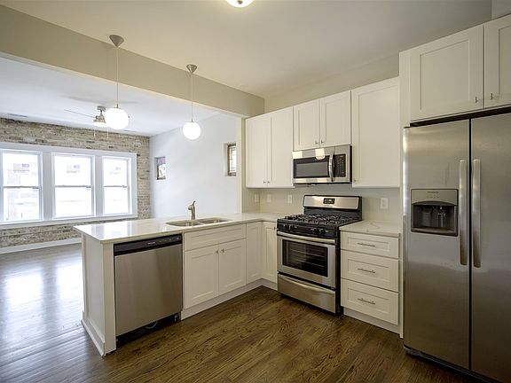 2122 N Springfield #2 3BR Kitchen-LR