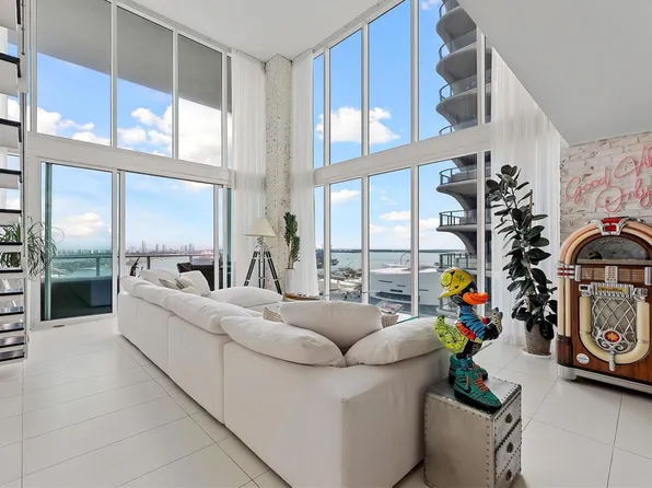 1040 Biscayne Blvd APT 2101, Miami, FL 33132