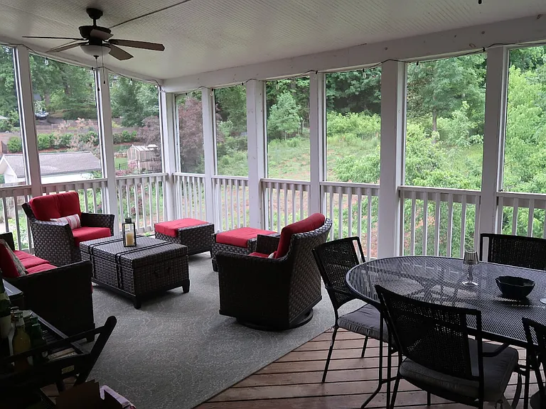 1019 Rosedale Rd NE — Photo 6