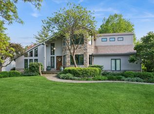 500 Parkview Pl, Burr Ridge, IL 60527