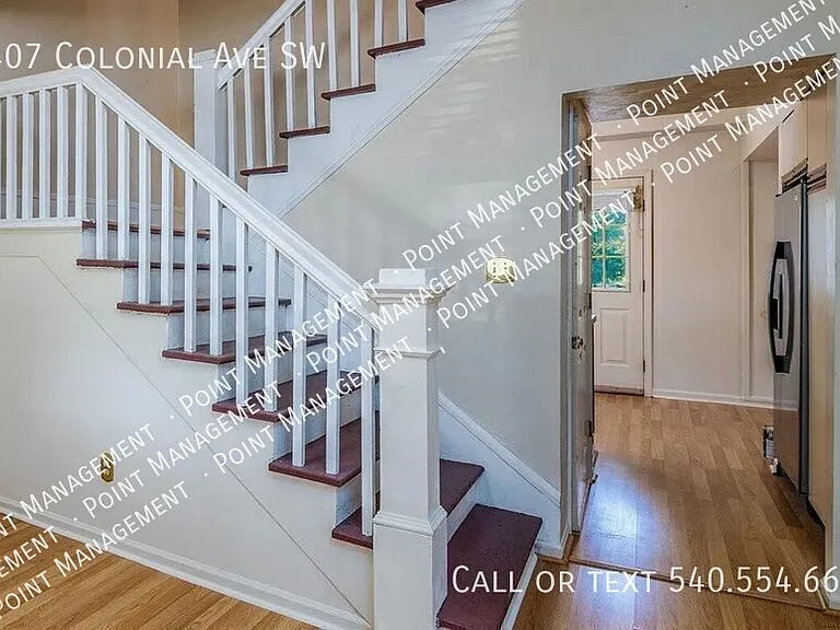 2407 Colonial Ave SW — Photo 9