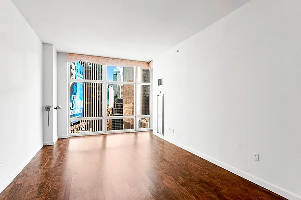 Rented by Keller Williams NYC | media 15
