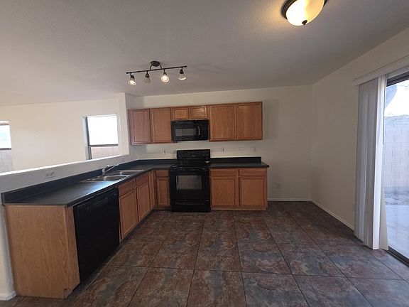 3rd image of 2444 W Romley Rd