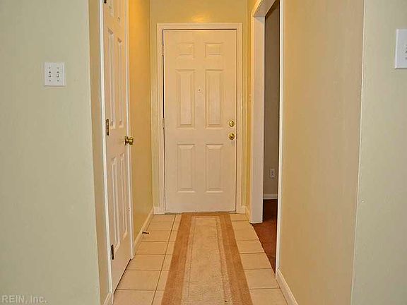 3rd image of 3157 Glastonbury Dr