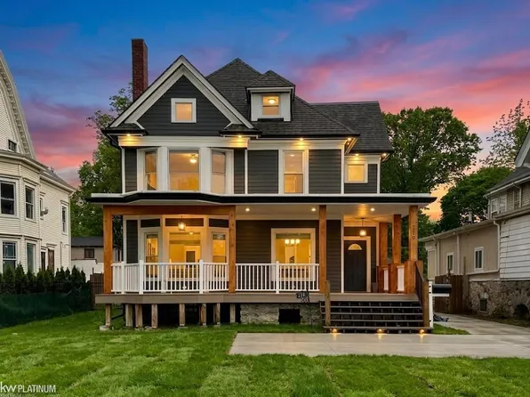 219 Cass Ave, Mount Clemens, MI 48043
