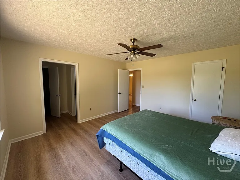 1041 Limmerick Dr — Photo 19