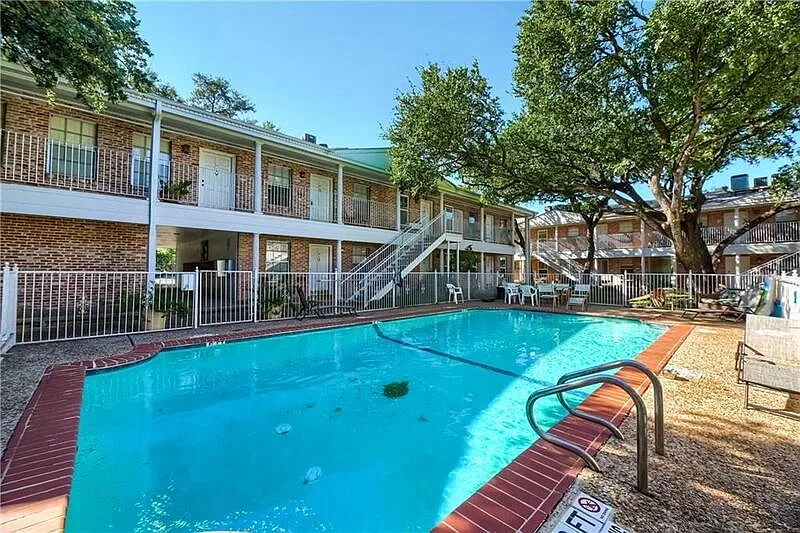1 bed, 1.0 bath, 761 sqft, $2,050 — Photo 2