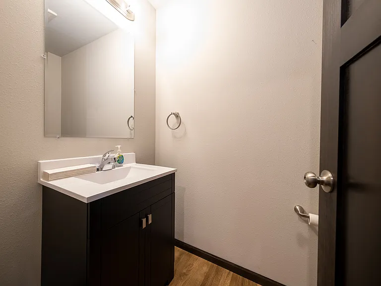 568 4th Circle Dr SE — Photo 11