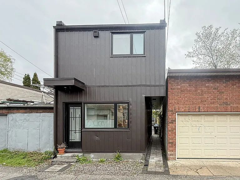 598 Crawford St #LANEWAY — Photo 1