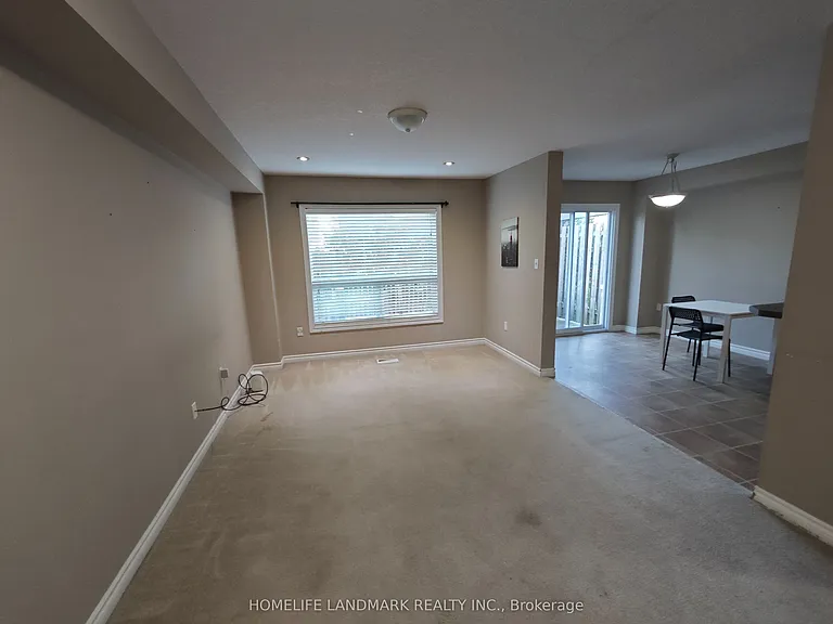370 Sauve Cres — Photo 4